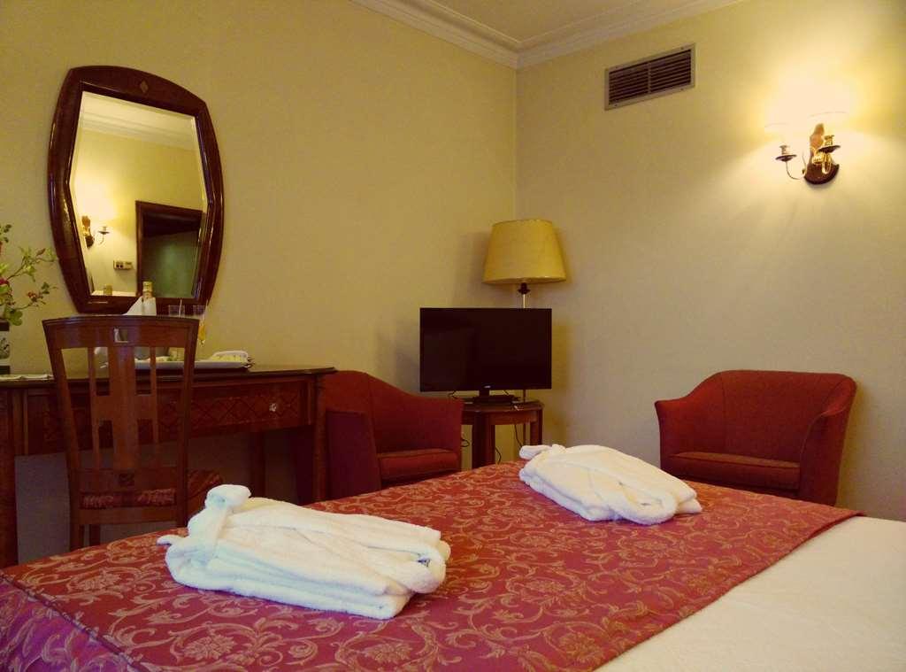 Golden Tulip Porto Gaia Hotel Vila Nova de Gaia Værelse billede